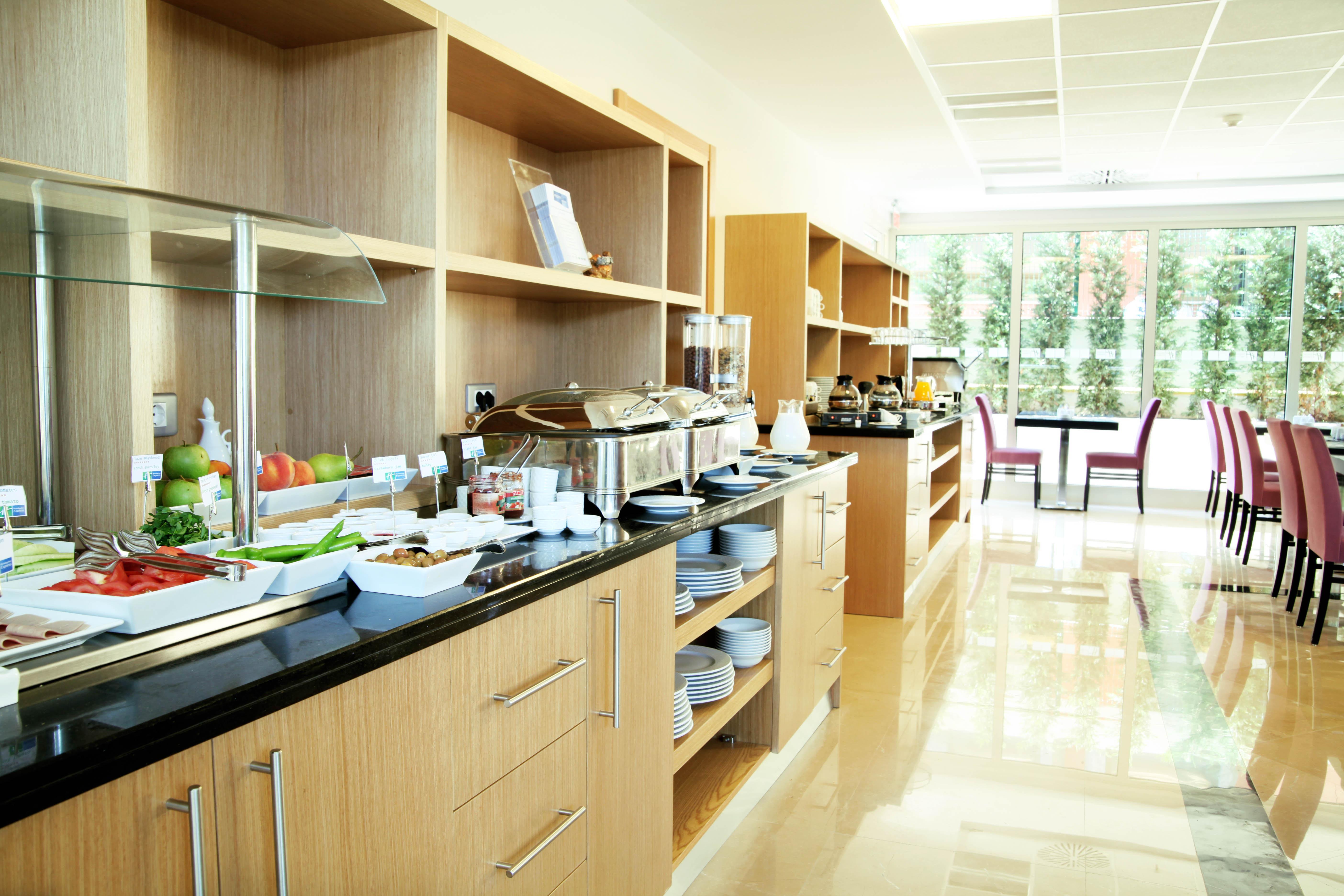 Holiday Inn Express Istanbul-Altunizade By Ihg Ngoại thất bức ảnh