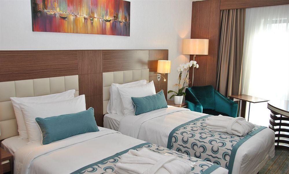 Holiday Inn Express Istanbul-Altunizade By Ihg Ngoại thất bức ảnh
