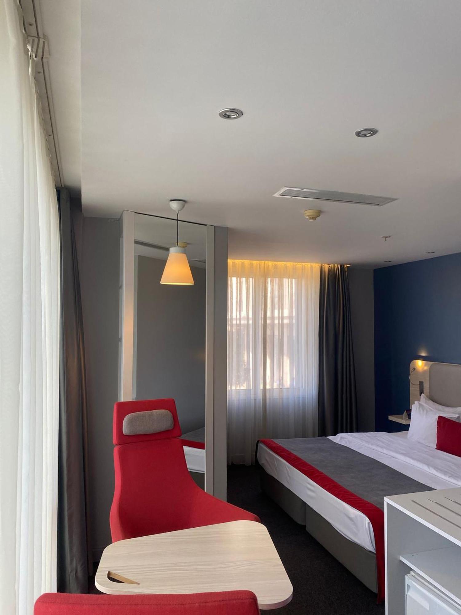Holiday Inn Express Istanbul-Altunizade By Ihg Ngoại thất bức ảnh