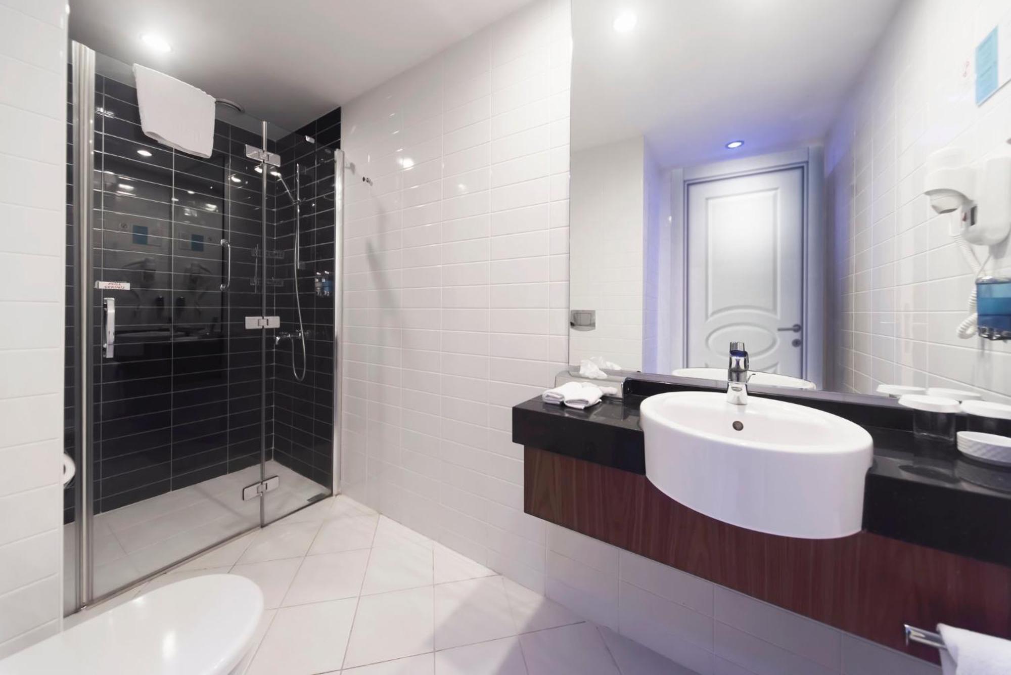 Holiday Inn Express Istanbul-Altunizade By Ihg Ngoại thất bức ảnh