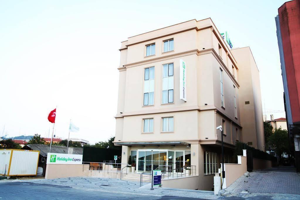 Holiday Inn Express Istanbul-Altunizade By Ihg Ngoại thất bức ảnh