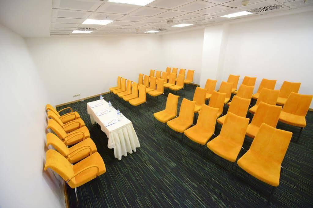 Holiday Inn Express Istanbul-Altunizade By Ihg Ngoại thất bức ảnh